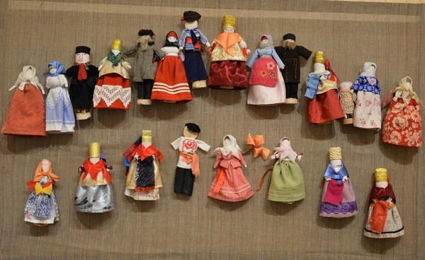 Выставка «Куклы мира говорят»