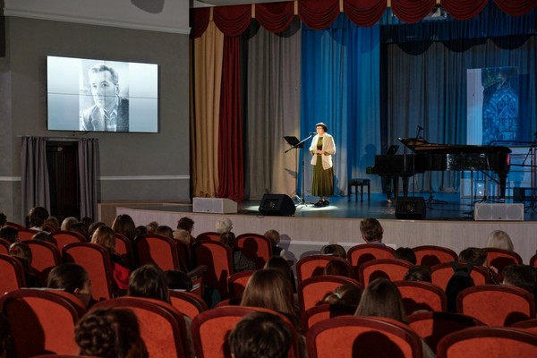 «Непокоренный город»