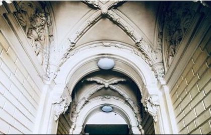 Питер романтиков: дворы, парадные и закат на крыше