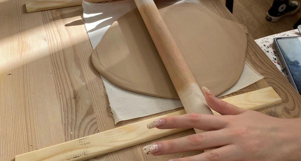 Мастер-класс «Керамическая тарелка: техника лепки из пласта»