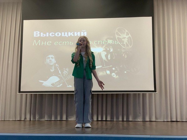 Музыкально-литературная гостиная «Я, конечно, вернусь…»