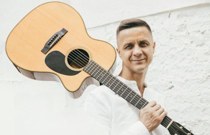 Дмитрий Хмелёв