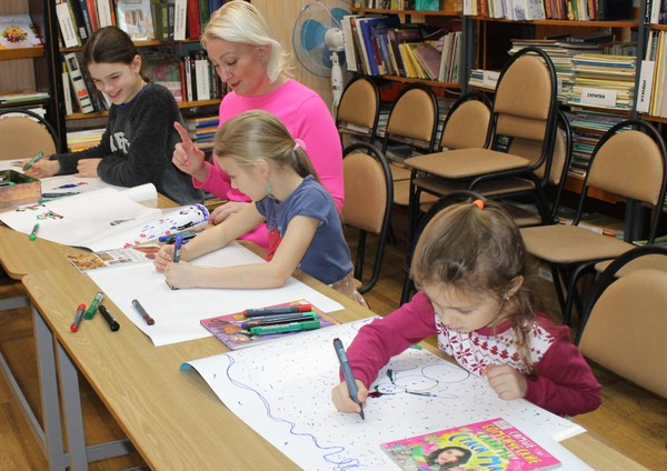 Занятие в изостудии «Акварелька» с мастер-классом по живописи