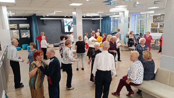 Танцевальный вечер отдыха «Морозный вальс»