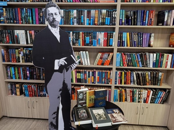 Театрализованное представление «Неисчерпаемый Чехов»