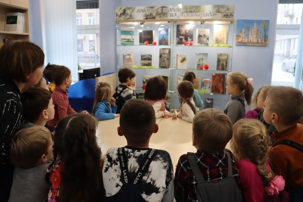 Интерактивная программа для детей «Нет лишнего билетика?»