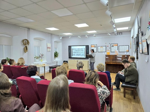 Заседание клуба знатоков города на тему «35 лет городской газете Йошкар-Ола»