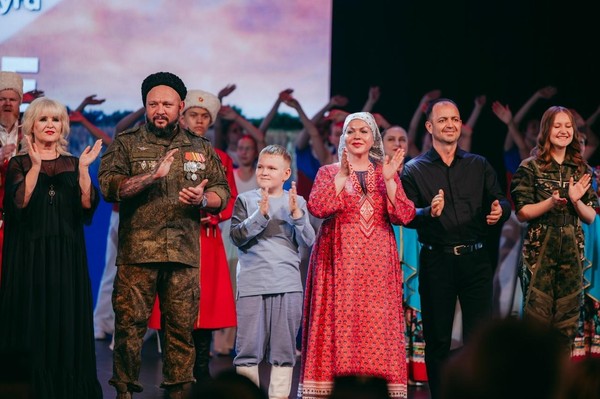 Открытый фестиваль военно-патриотической песни УрФО «Работайте, братья»