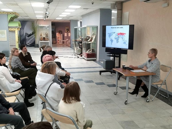 Просветительский проект «Авторский четверг»