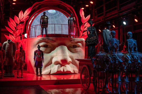 Спектакль «Опера нон-стоп. Октавия. Трепанация»