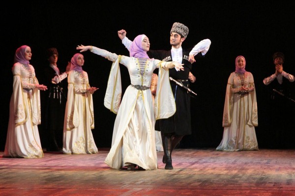 Открытый урок на ХТ «Танцевальная культура эпохи средневековья»