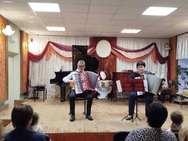 Открытый урок на тему «Работа над полифонией в старших классах аккордеона»