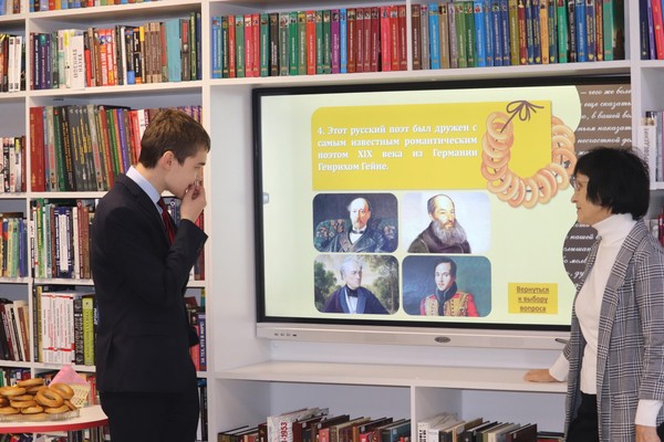 Поэтический полдник «Вкусно – и строчка! Поэты-классики Серебряного века»