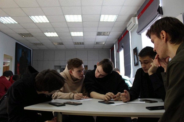 Игра «Знания без проблем»