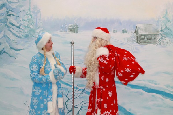 Новогодняя ёлка «Краски праздника»