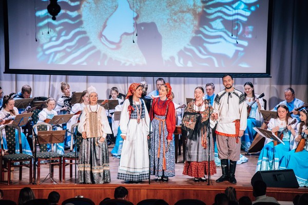 Большая новогодняя ёлка