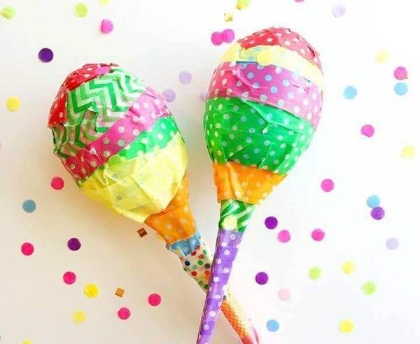 Мастер-класс по изготовлению маракаса из елочных игрушек «Волшебный звук»