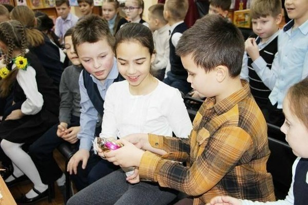 Игра «История новогодней игрушки»