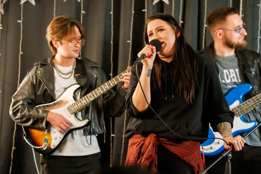 Новый год с музыкой: мастер-класс для семьи и друзей