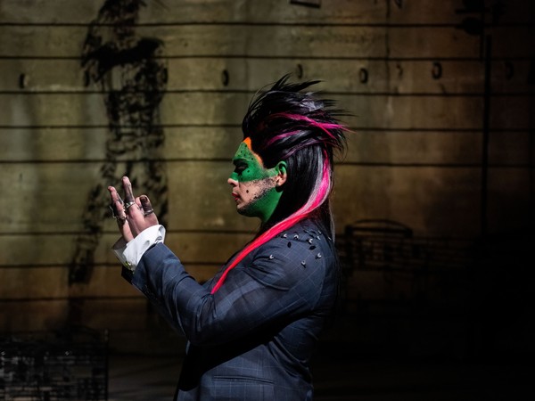 Опера нон-стоп. Книга висячих садов