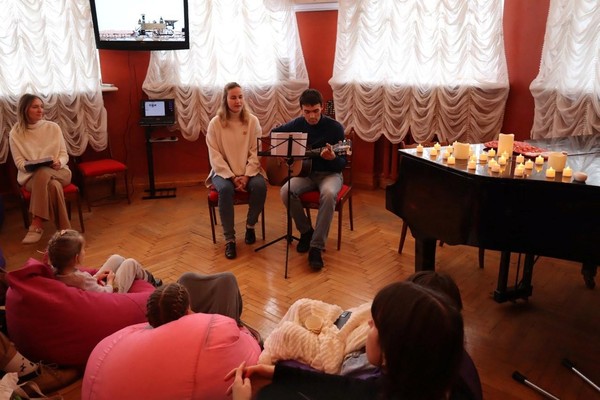 Кино-игра «Новый год на большом экране»