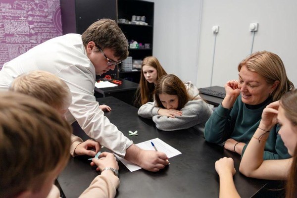 Новогодний мастер-класс «Физик Дедушка Мороз»