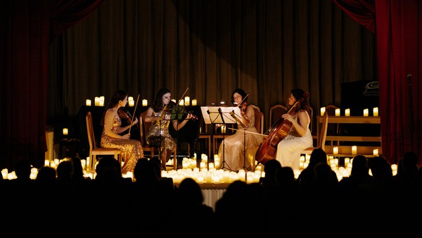 Шедевры Миядзаки и Хисаиси при свечах