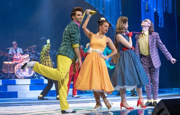 Спектакль «Чародеи. С Новым годом!»