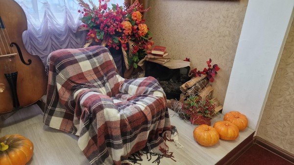 Спектакль «Дикарь в гостинной»