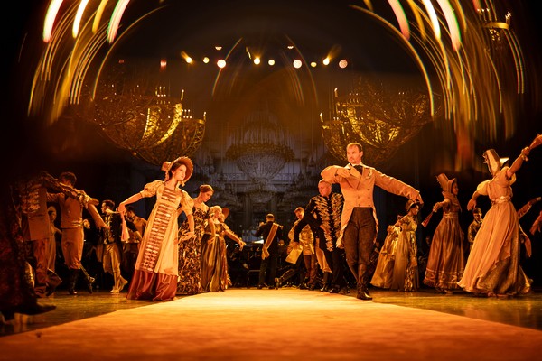 Первый бал Наташи Ростовой