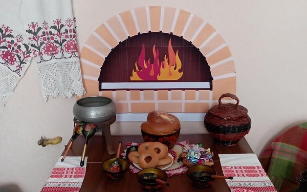 Фольклорный праздник «Горячи калачи из русской печи»