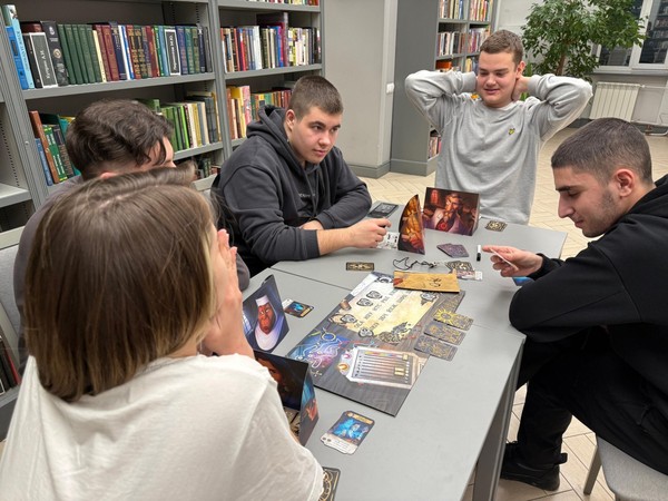 Час настольных игр «Паранормальный детектив»