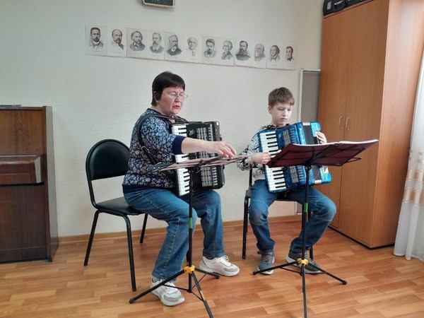 Концерт отделения, посвященный памяти Виктора Козлова «Сеньорита гитара»