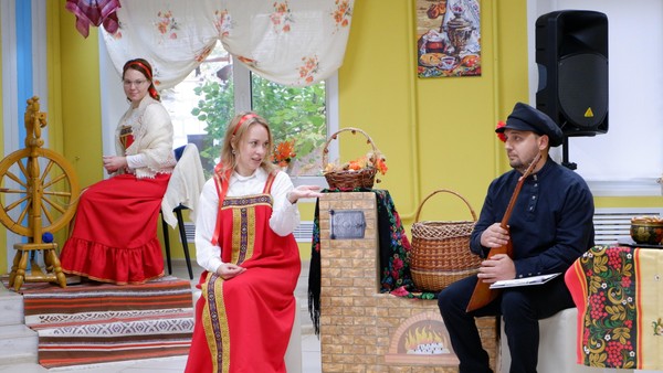 Фольклорные посиделки «Хитёр Антон со всех сторон»