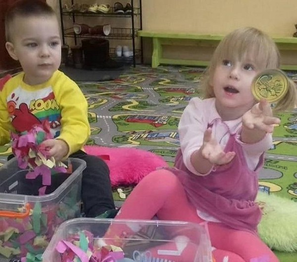 Громкие чтения «Сказки-раскраски»