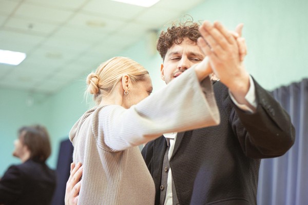 Спектакль «Дорогая Елена Сергеевна»