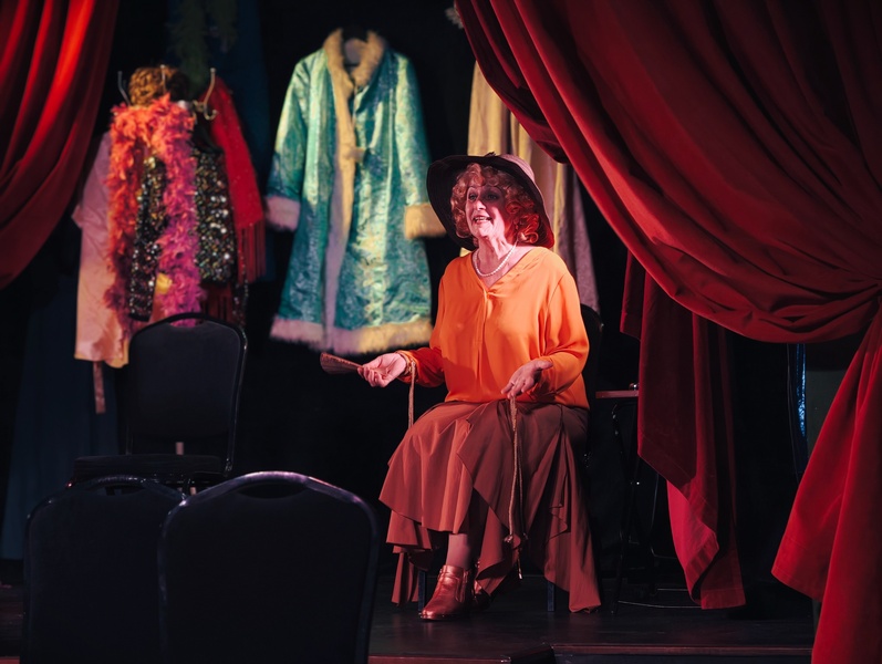 Спектакль «Монологи из-за кулис» в АртРазБеге