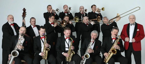 Оркестр джазовой музыки им. Лундстрема, Анна Бутурлина