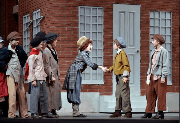 Мюзикл «Жизнь и необыкновенные приключения Оливера Твиста»