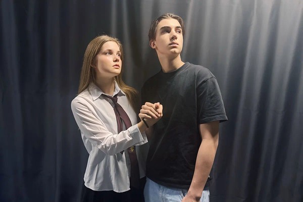 Девочка из соседнего дома