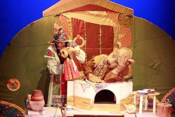 Спектакль «Машенька и Медведь»