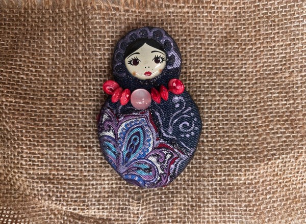 Мастер-класс «Текстильная брошь «Матрешка»