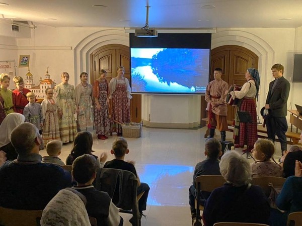 »Задушевные беседы: киноконцерт «Хороша наша деревня»