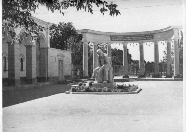 Тематическая беседа «Дом офицеров»