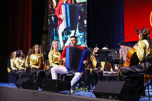 Лекция: «Звучащая живопись: музыка полета в картине Шагала «День рождения»