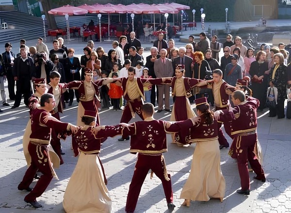 Мастер-класс по армянскому этническому танцу