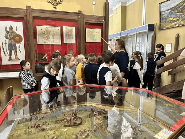 Экскурсия по залу «Крепость Оскол»