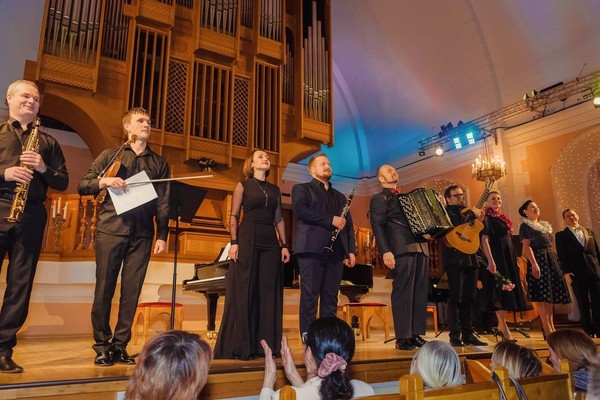 Концерт «Через год в тот же час»