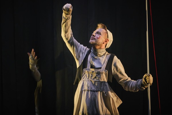 Спектакль «Сказка о рыбаке и рыбке»