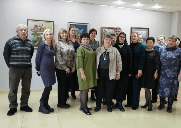 Выставка «Открытое окно» объединила преподавателей-художников ДХШ и ДШИ Приангарья